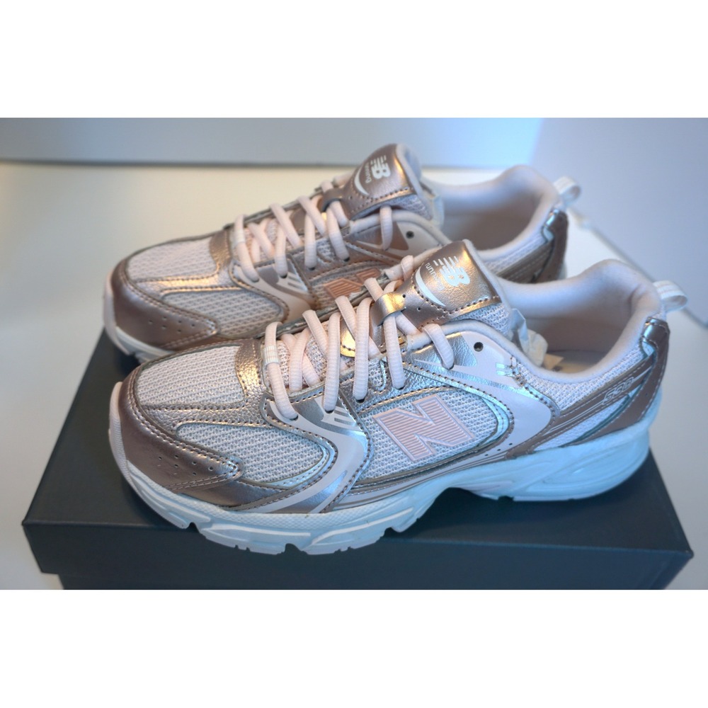 New Balance 530 Rose Gold Pink Metallic Running Shoes G5302KD Womens 8 / 6.5 Y